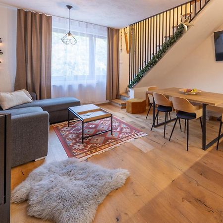 Apartman Juh Tale Buitenkant foto